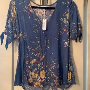 New blouse with tags